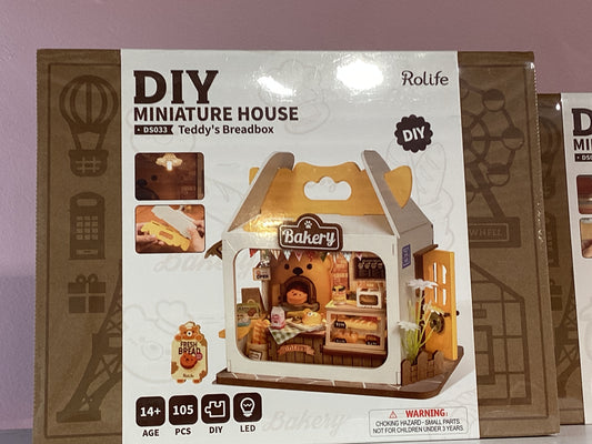 Teddy’s Breadbox