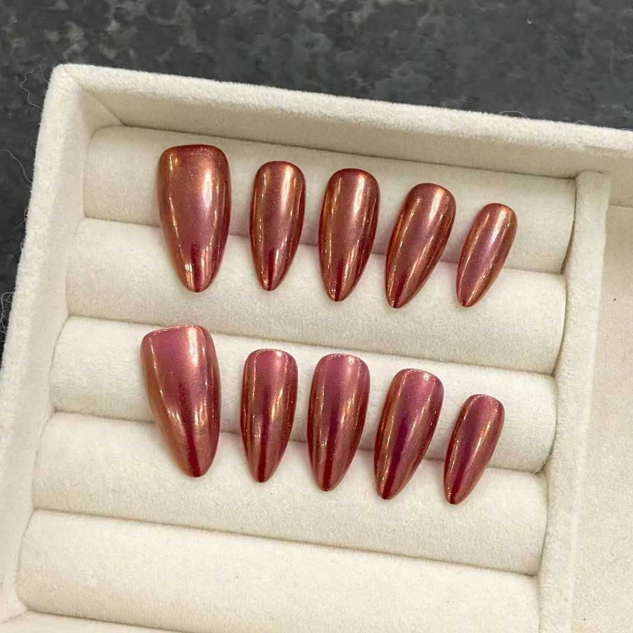 3102