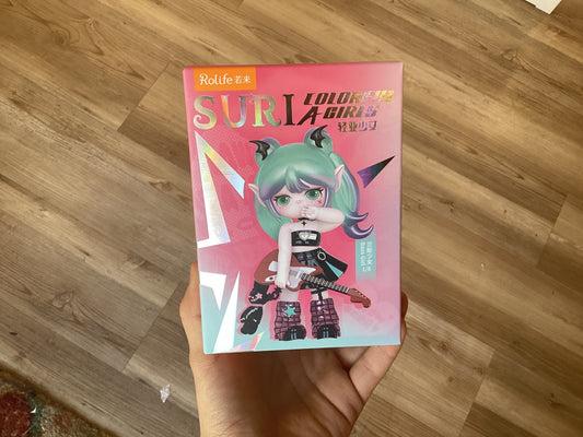 Suri: Colorful A Girls